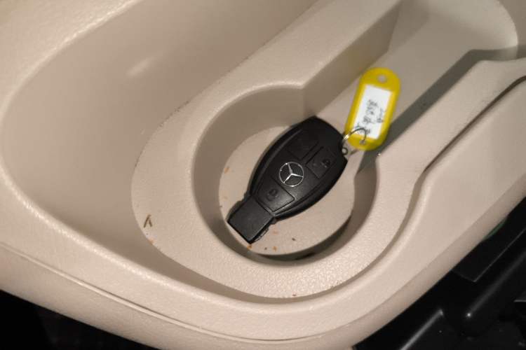 Used Mercedes-Benz Vito 2021 2.0T Elite Version 7 Seats Interior 1