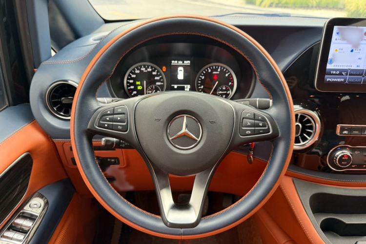 Used Mercedes-Benz Vito 2021 2.0T Business Version 7 Seats Interior 1