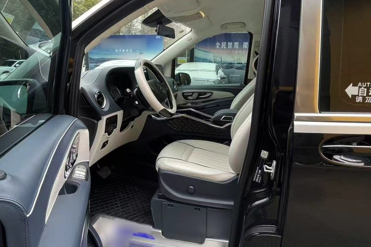 Used Mercedes-Benz Vito 2021 2.0T Business Version 7 Seats Interior 2