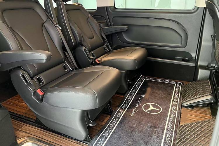 Used Mercedes-Benz Vito 2021 2.0T Elite Version 7 Seats Interior 3