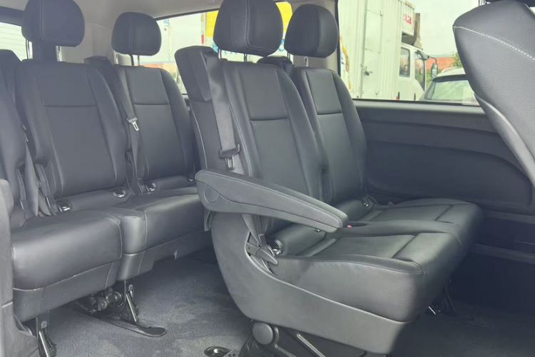 Used Mercedes-Benz Vito 2021 2.0T Elite Version 7 Seats Interior 4