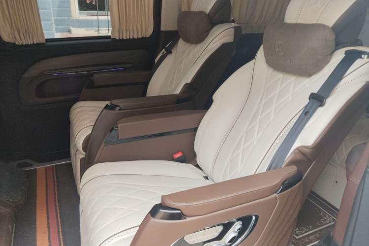 Used Mercedes-Benz Vito 2021 2.0T Business Version 7 Seats Interior 4