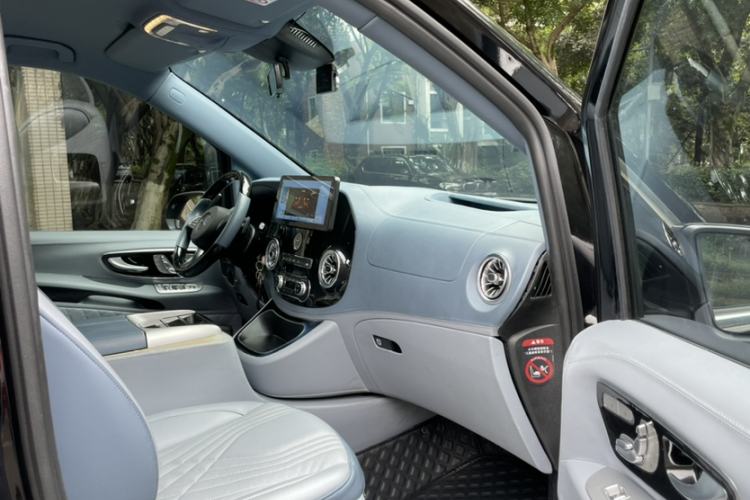 Used Mercedes-Benz Vito 2021 2.0T Business Version 7 Seats Interior 5