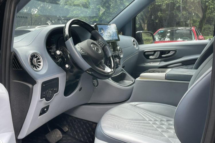 Used Mercedes-Benz Vito 2021 2.0T Business Version 7 Seats Interior 6