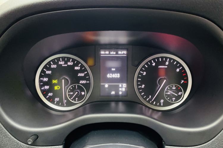 Used Mercedes-Benz Vito 2021 2.0T Business Version 7 Seats Interior 7