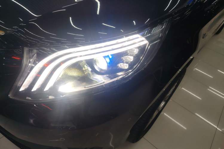 Used Mercedes-Benz Vito 2021 2.0T Business Version 7 Seats Left Front Headlight
