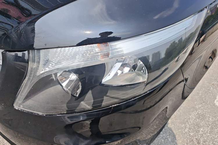 Used Mercedes-Benz Vito 2021 2.0T Elite Version 7 Seats Left Front Headlight
