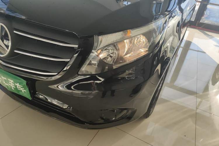 Used Mercedes-Benz Vito 2021 2.0T Elite Version 7 Seats Left Front Headlight