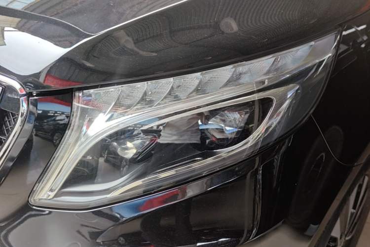 Used Mercedes-Benz Vito 2021 2.0T Elite Version 7 Seats Left Front Headlight