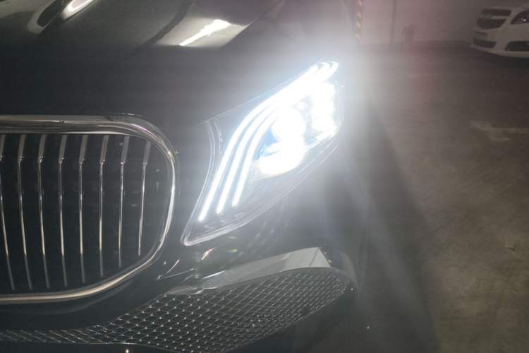 Used Mercedes-Benz Vito 2021 2.0T Business Version 7 Seats Left Front Headlight