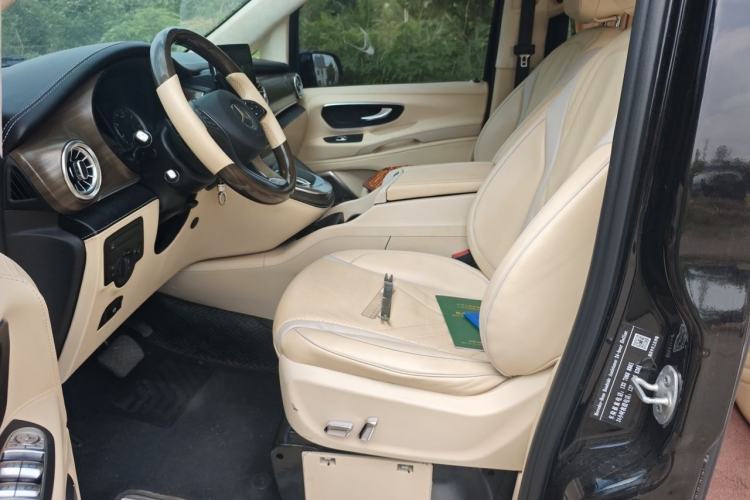 Used Mercedes-Benz Vito 2021 2.0T Business Version 7 Seats Left Front Seat