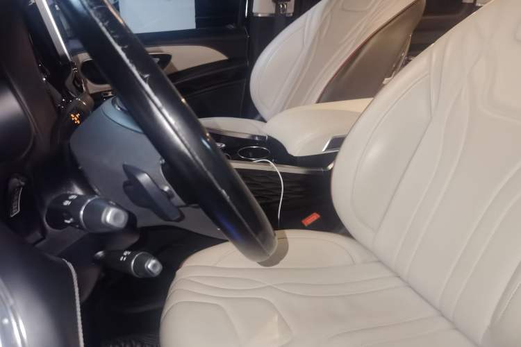Used Mercedes-Benz Vito 2021 2.0T Business Version 7 Seats Left Front Seat