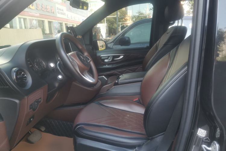 Used Mercedes-Benz Vito 2021 2.0T Elite Version 7 Seats Left Front Seat
