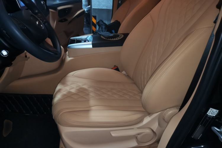 Used Mercedes-Benz Vito 2021 2.0T Business Version 7 Seats Left Front Seat