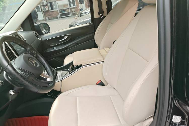 Used Mercedes-Benz Vito 2021 2.0T Business Version 7 Seats Left Front Seat