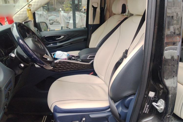 Used Mercedes-Benz Vito 2021 2.0T Business Version 7 Seats Left Front Seat