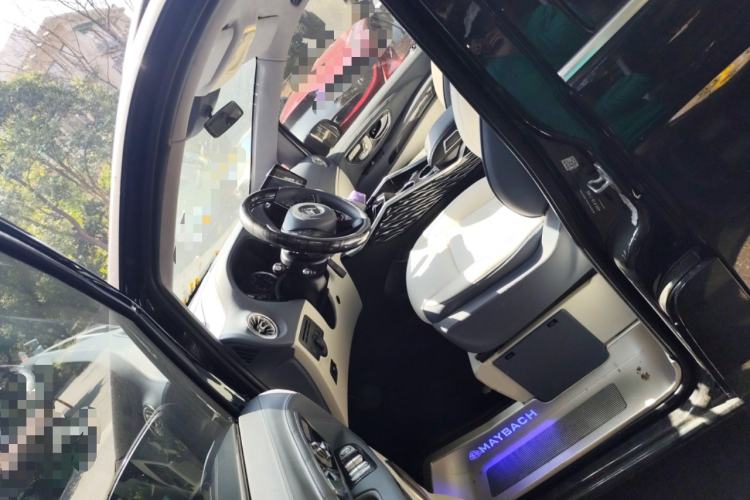 Used Mercedes-Benz Vito 2021 2.0T Elite Version 7 Seats Left Front Seat