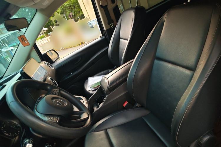 Used Mercedes-Benz Vito 2021 2.0T Elite Version 7 Seats Left Front Seat