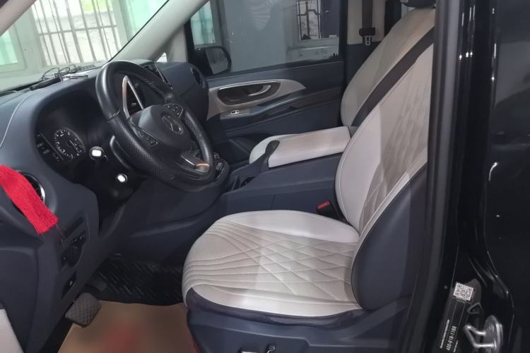 Used Mercedes-Benz Vito 2021 2.0T Business Version 7 Seats Left Front Seat