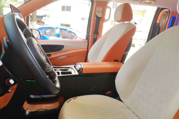 Used Mercedes-Benz Vito 2021 2.0T Elite Version 7 Seats Left Front Seat