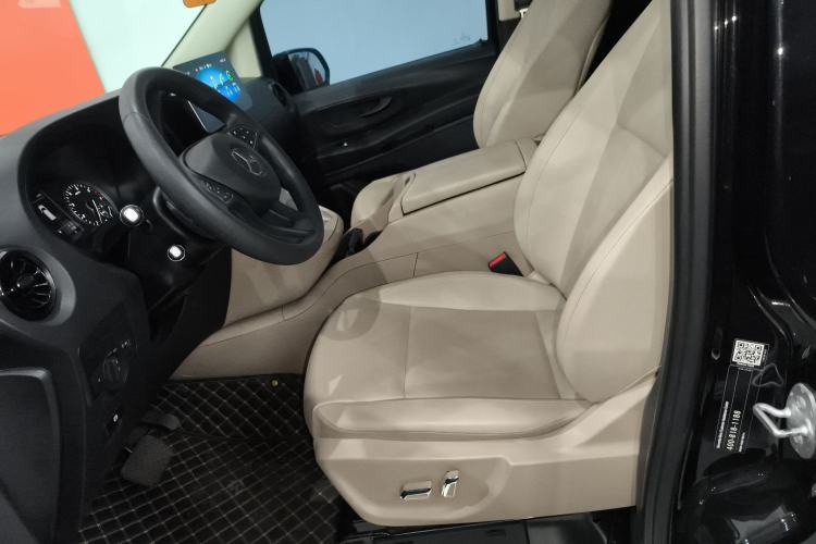 Used Mercedes-Benz Vito 2021 2.0T Elite Version 7 Seats Left Front Seat