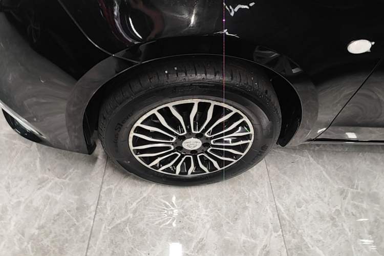 Used Mercedes-Benz Vito 2021 2.0T Business Version 7 Seats Left Front Wheel Hub