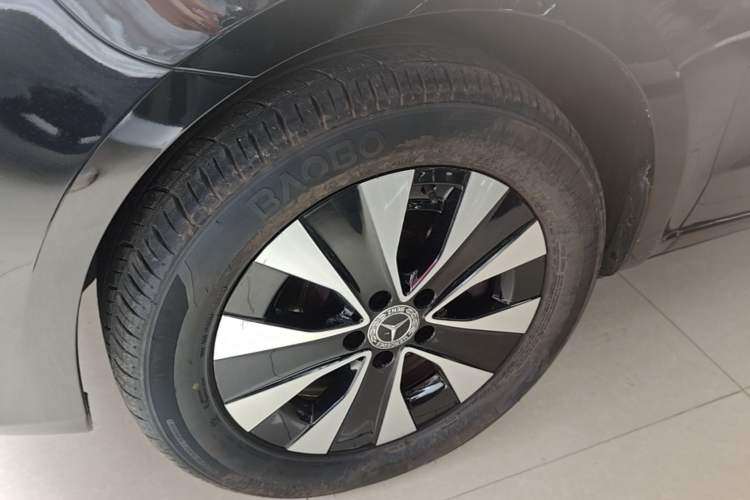Used Mercedes-Benz Vito 2021 2.0T Elite Version 7 Seats Left Front Wheel Hub