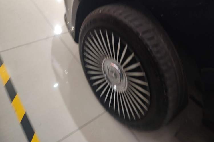 Used Mercedes-Benz Vito 2021 2.0T Business Version 7 Seats Left Front Wheel Hub