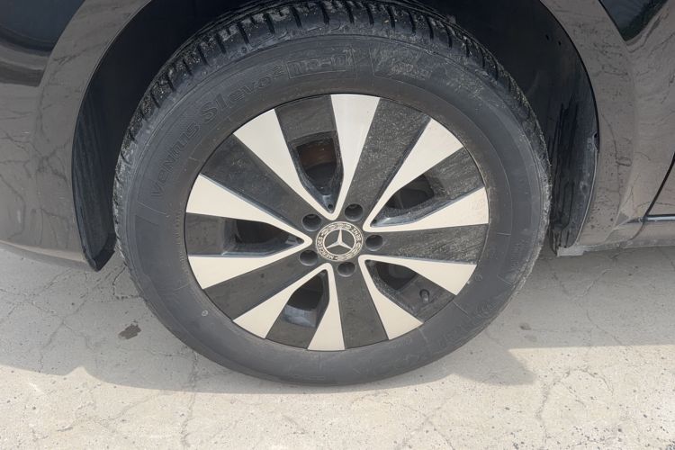 Used Mercedes-Benz Vito 2021 2.0T Elite Version 7 Seats Left Front Wheel Hub