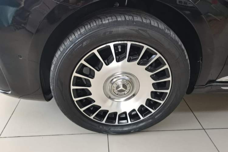 Used Mercedes-Benz Vito 2021 2.0T Elite Version 7 Seats Left Front Wheel Hub