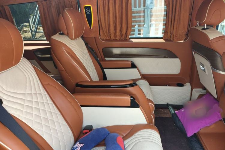 Used Mercedes-Benz Vito 2021 2.0T Elite Version 7 Seats Left Rear Seat