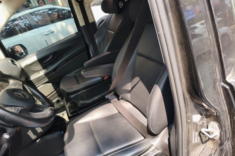 Used Mercedes-Benz Vito 2021 2.0T Elite Version 7 Seats Left Rear Seat