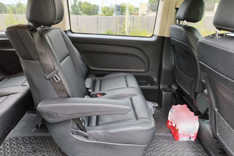 Used Mercedes-Benz Vito 2021 2.0T Elite Version 7 Seats Left Rear Seat