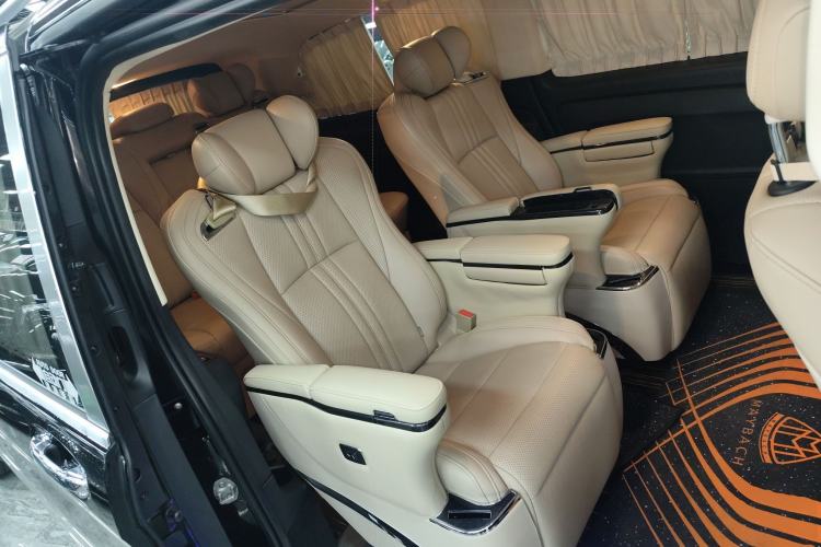 Used Mercedes-Benz Vito 2021 2.0T Elite Version 7 Seats Left Rear Seat