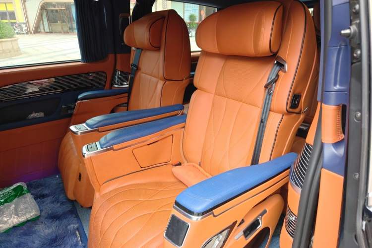 Used Mercedes-Benz Vito 2021 2.0T Business Version 7 Seats Left Rear Seat