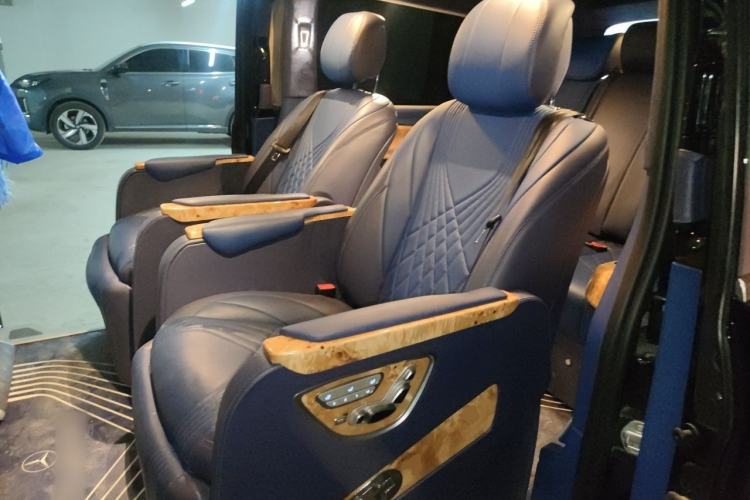 Used Mercedes-Benz Vito 2021 2.0T Business Version 7 Seats Left Rear Seat