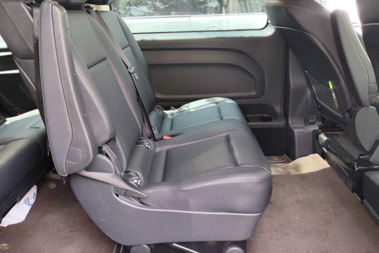 Used Mercedes-Benz Vito 2021 2.0T Elite Version 7 Seats Left Rear Seat