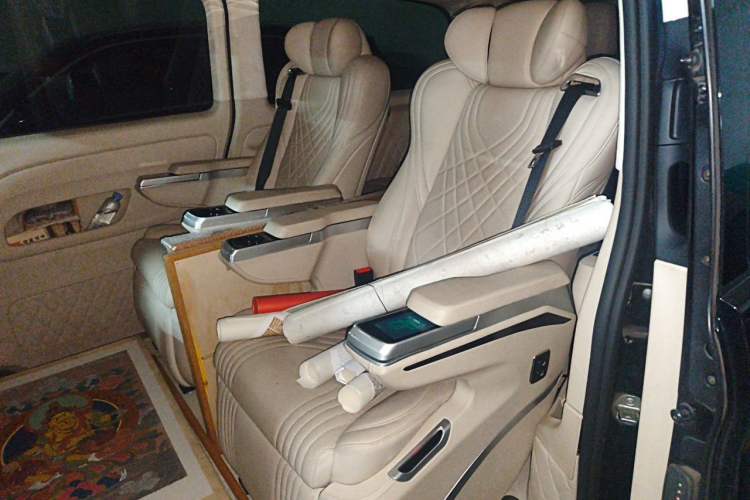 Used Mercedes-Benz Vito 2021 2.0T Business Version 7 Seats Left Rear Seat