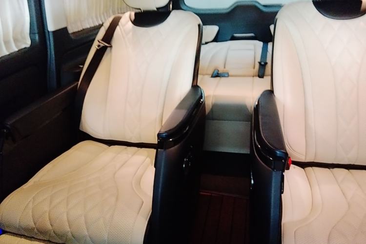 Used Mercedes-Benz Vito 2021 2.0T Elite Version 7 Seats Left Rear Seat