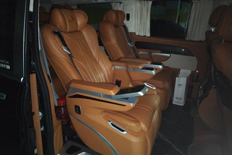Used Mercedes-Benz Vito 2021 2.0T Elite Version 7 Seats Left Rear Seat