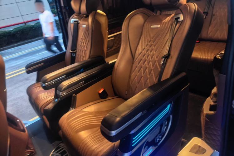 Used Mercedes-Benz Vito 2021 2.0T Business Version 7 Seats Left Rear Seat