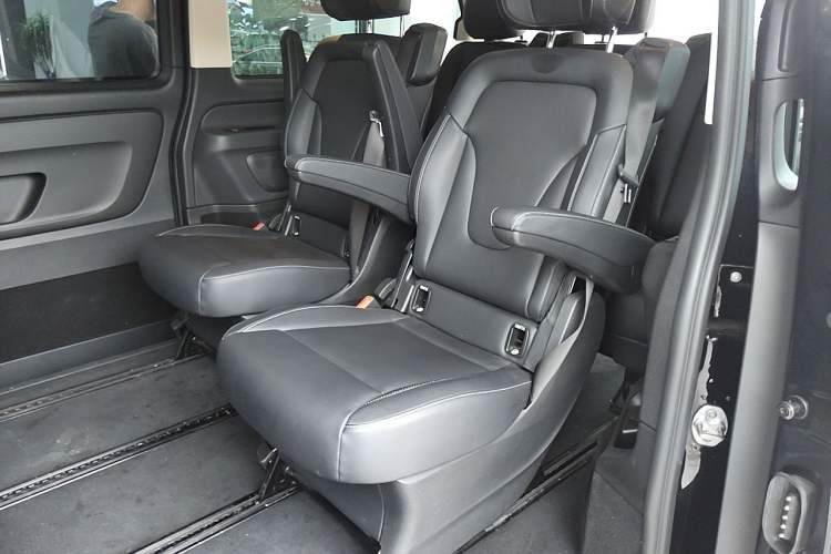 Used Mercedes-Benz Vito 2021 2.0T Business Version 7 Seats Left Rear Seat