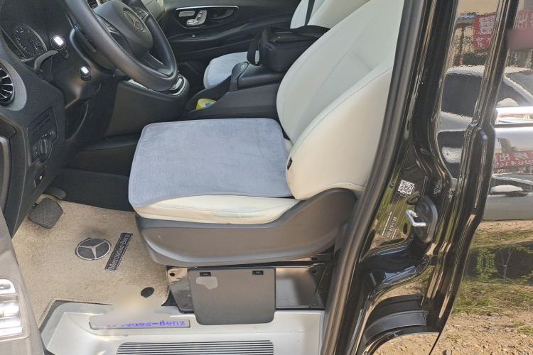 Used Mercedes-Benz Vito 2021 2.0T Elite Version 7 Seats Left Rear Seat