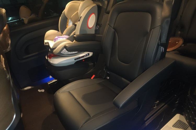 Used Mercedes-Benz Vito 2021 2.0T Business Version 7 Seats Left Rear Seat