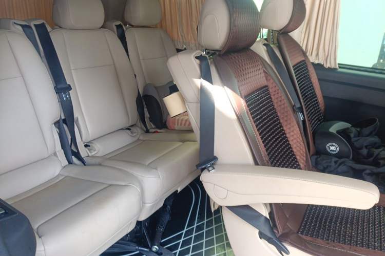 Used Mercedes-Benz Vito 2021 2.0T Elite Version 7 Seats Left Rear Seat