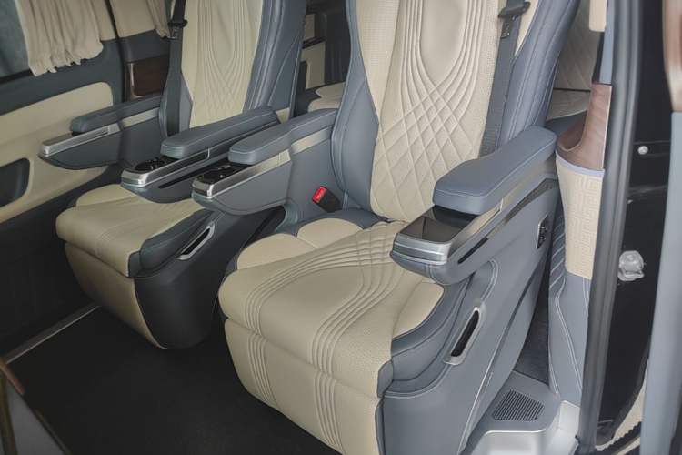 Used Mercedes-Benz Vito 2021 2.0T Business Version 7 Seats Left Rear Seat