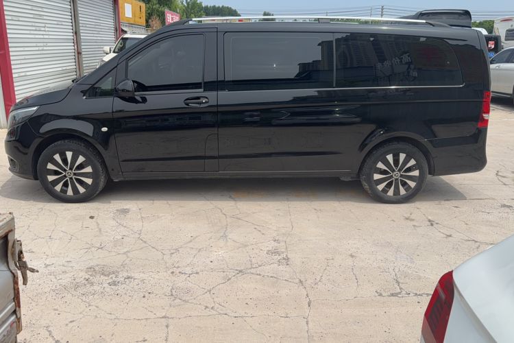 Used Mercedes-Benz Vito 2021 2.0T Elite Version 7 Seats Left Side