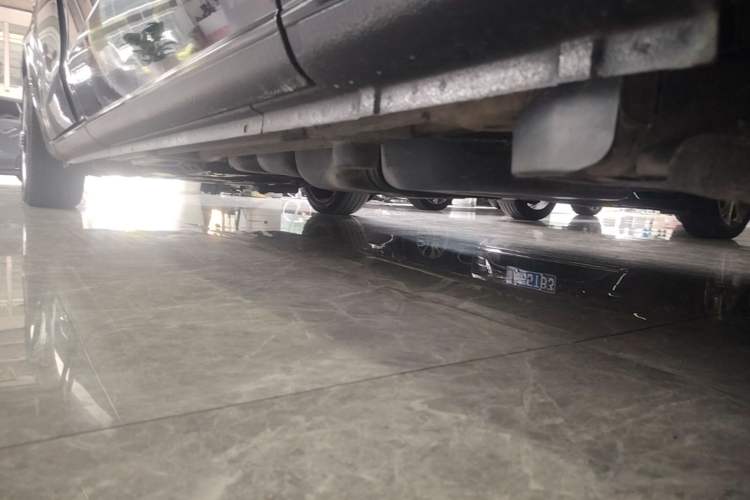 Used Mercedes-Benz Vito 2021 2.0T Business Version 7 Seats Left Side Sill