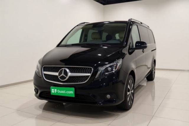 Ojetý Mercedes-Benz Vito 2021 2.0T Business Version 7 Seats