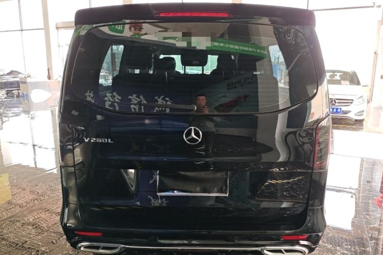 Used Mercedes-Benz Vito 2021 2.0T Elite Version 7 Seats Rear